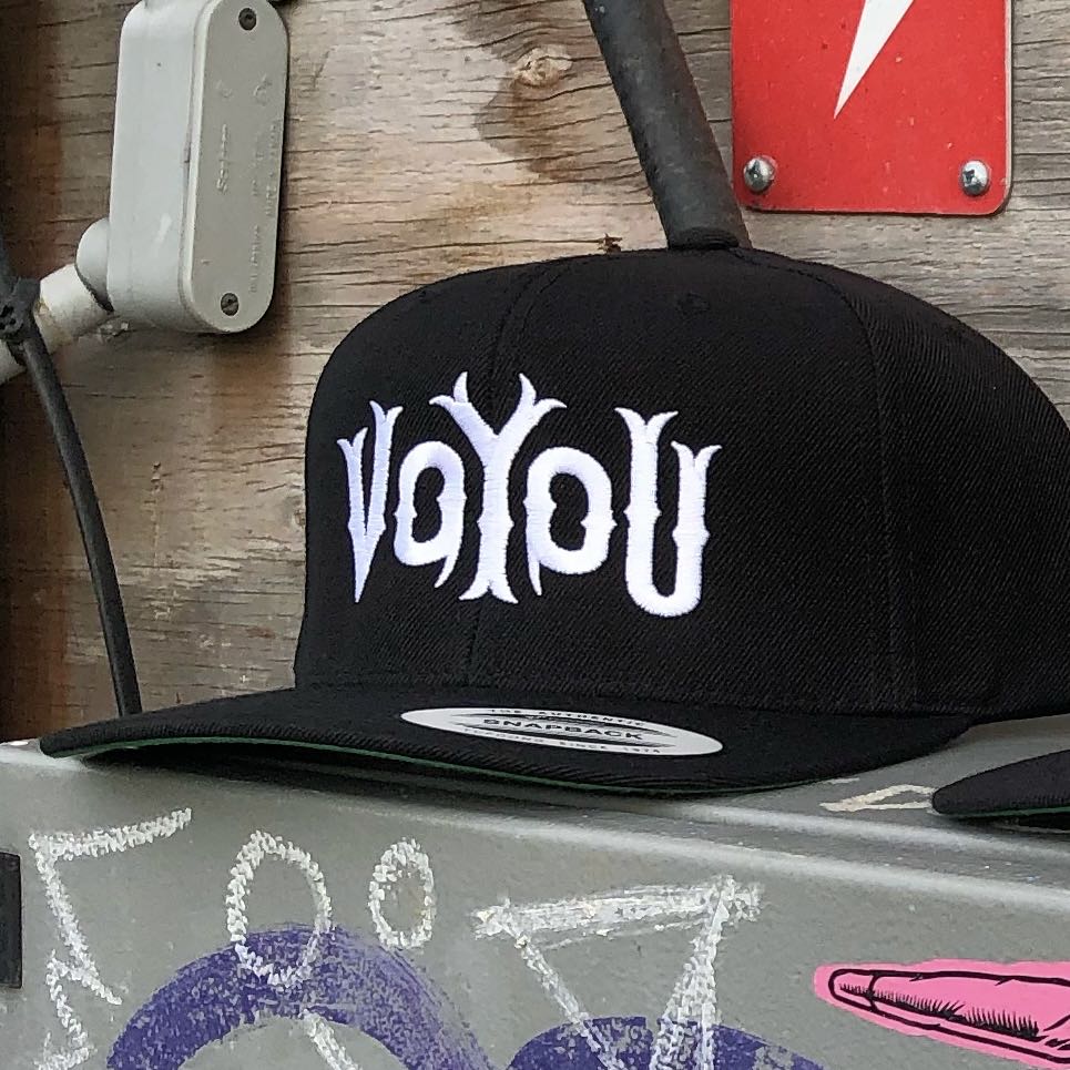 CASQUETTE SNAPBACK VOYOU
